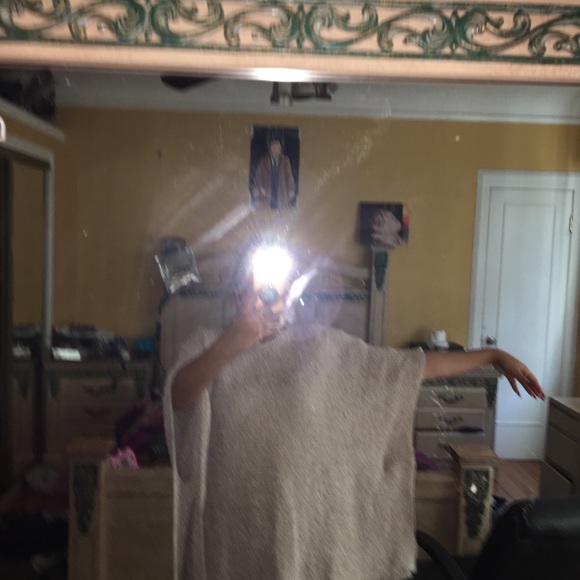 NY&C shawl - Picture 5 of 5